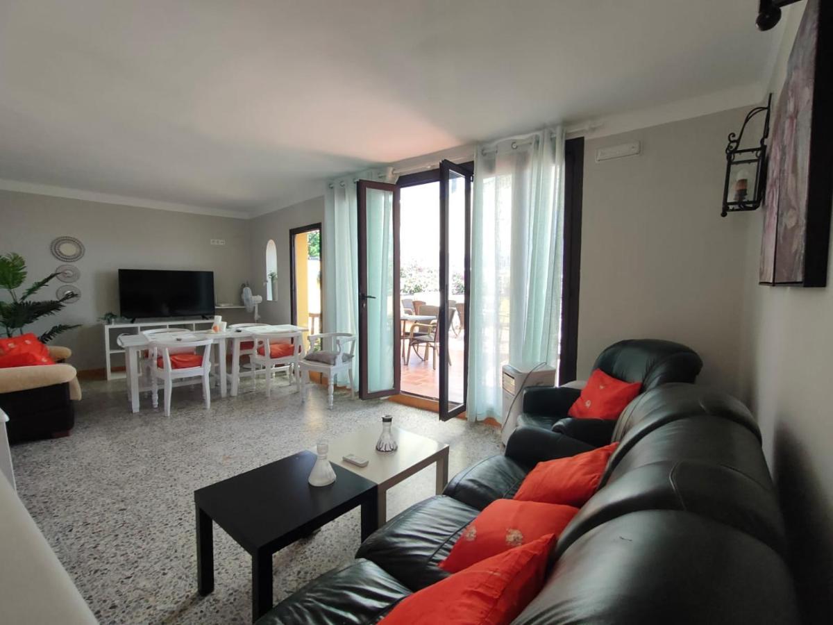 Casa Bueno Apartment Нерха Екстериор снимка